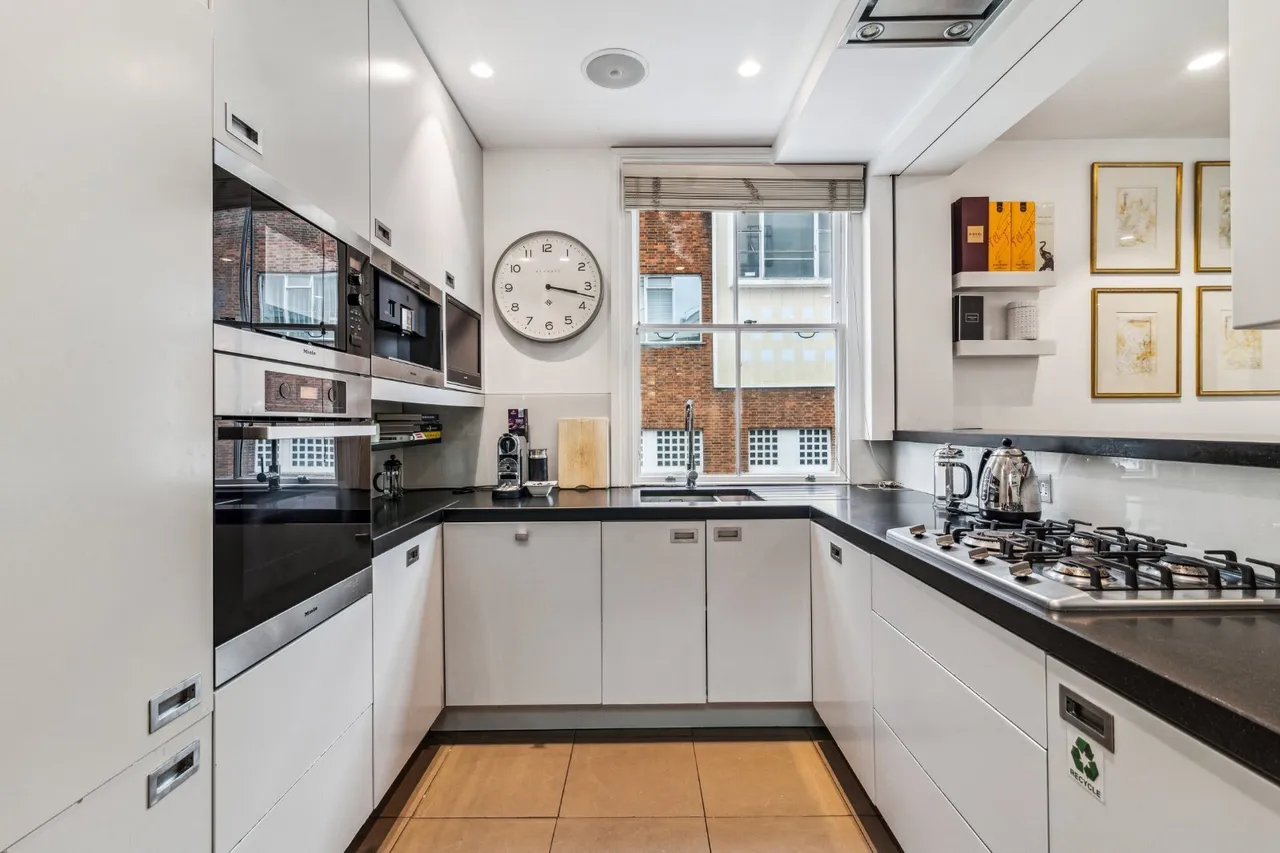 Pembroke Mews, London, W8, photo 5