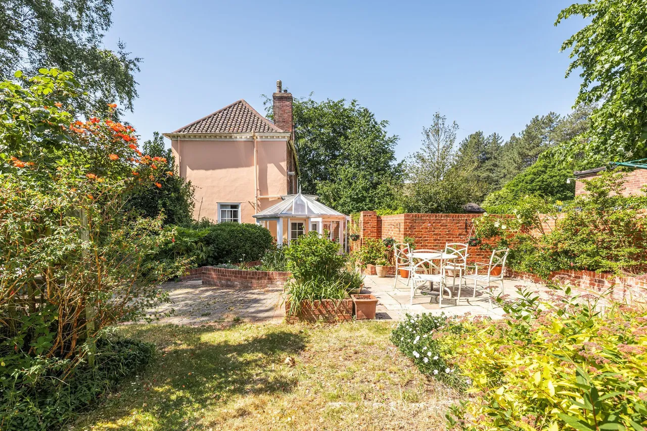 Handsome Four Bedroom Georgian Home i, photo 19