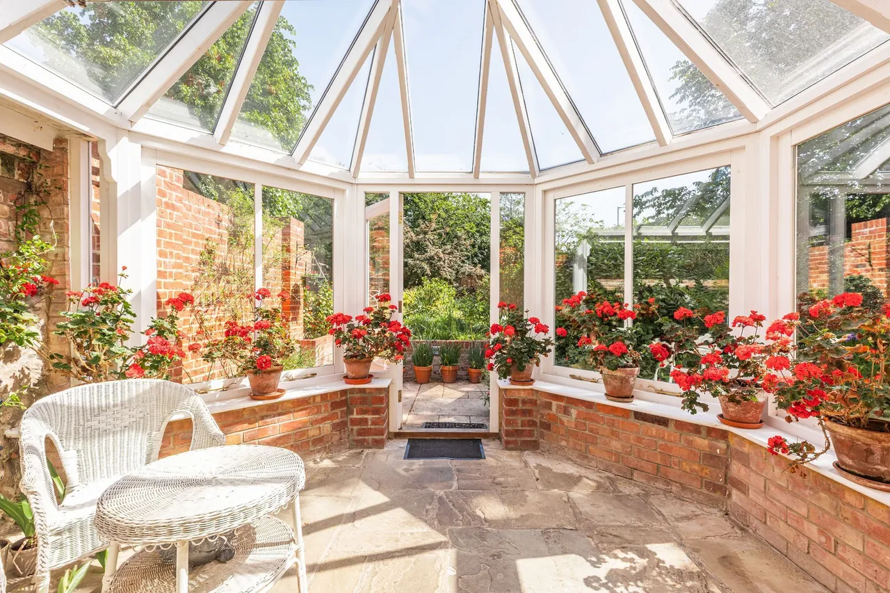 Handsome Four Bedroom Georgian Home i, photo 17