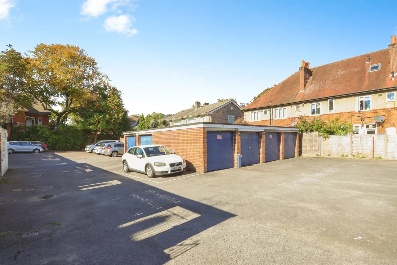 Poole Road, Branksome, BH12, photo 19