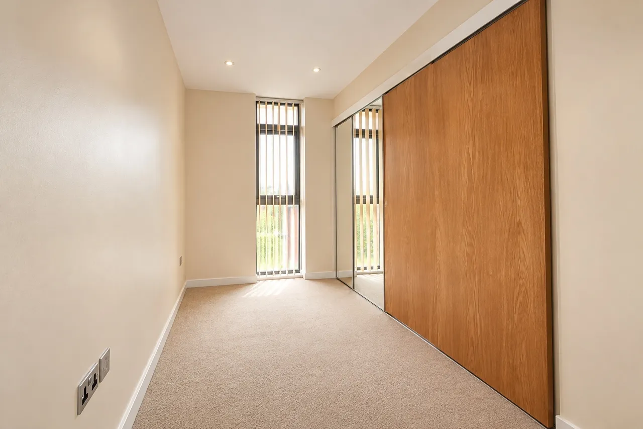 Whippendell Road, Watford, WD18, photo 5