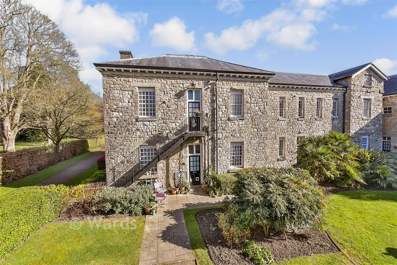 2 bed flat for sale, Fennel Close, Maidstone, ME16