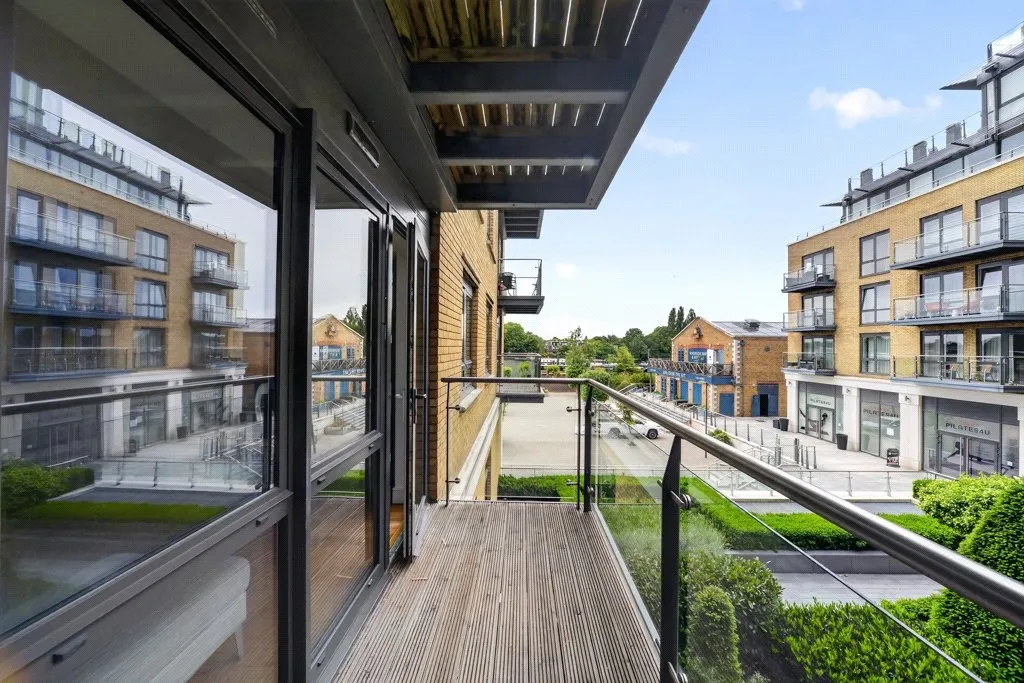 Kew Bridge Road, Brentford, TW8, photo 14