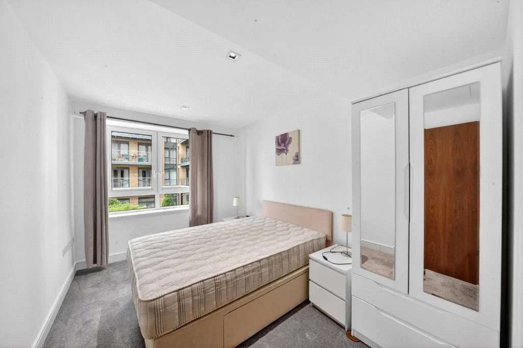 Kew Bridge Road, Brentford, TW8, photo 11