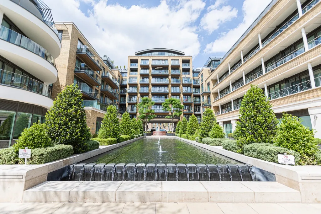2 bed flat for sale, Kew Bridge Road, Brentford, TW8
