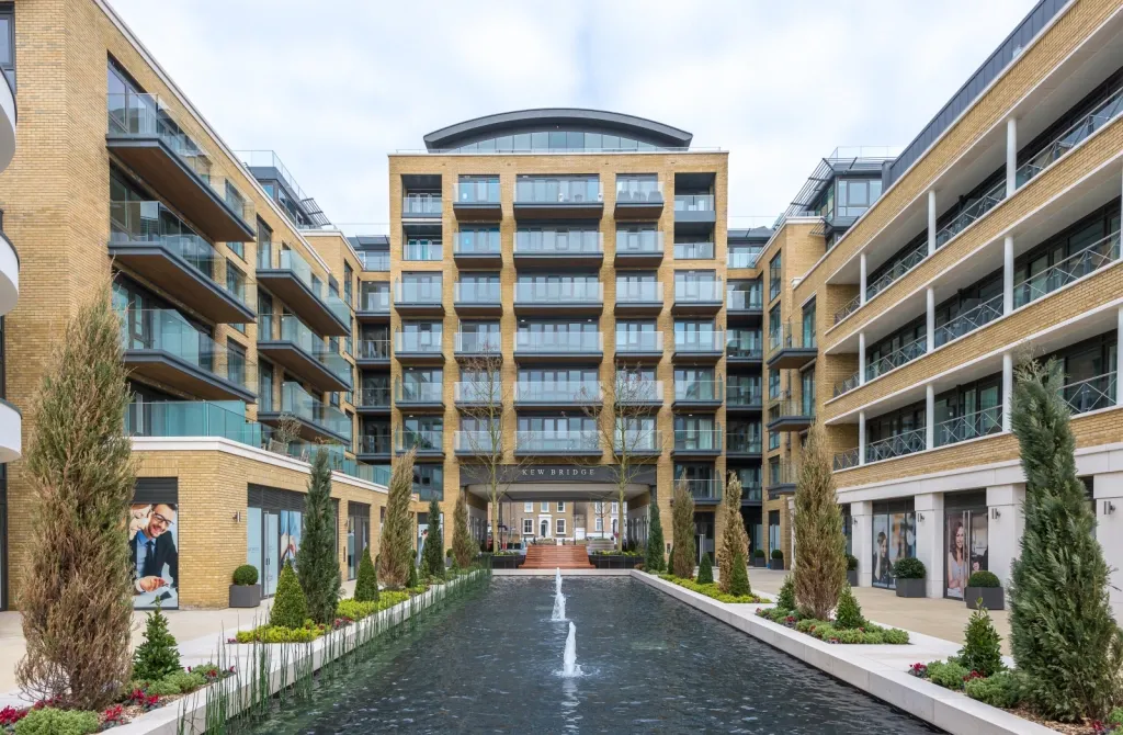 Kew Bridge Road, Brentford, TW8, photo 20