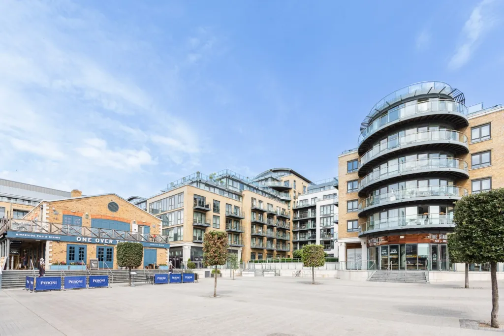 Kew Bridge Road, Brentford, TW8, photo 21