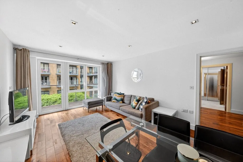 Kew Bridge Road, Brentford, TW8, photo 16