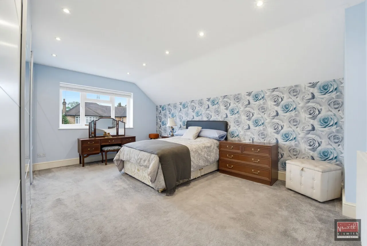 Ferndale Road, Ashford, photo 8