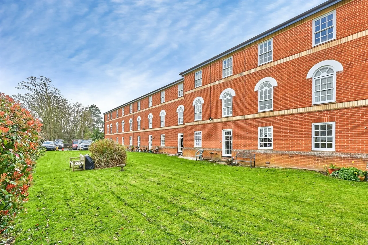 Farmadine House Saffron Walden, CB11, photo 9