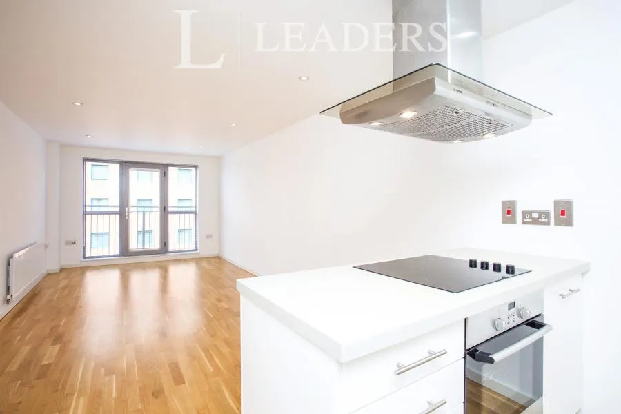 Church Street East, Woking, GU21, photo 2