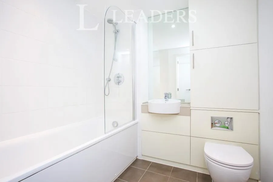 Church Street East, Woking, GU21, photo 8