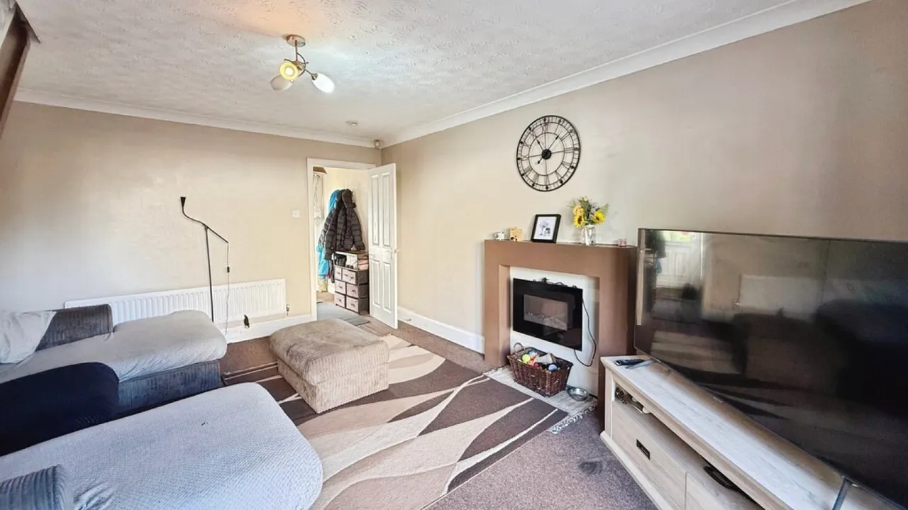 Kingfisher Drive, Westbury, BA13, photo 5