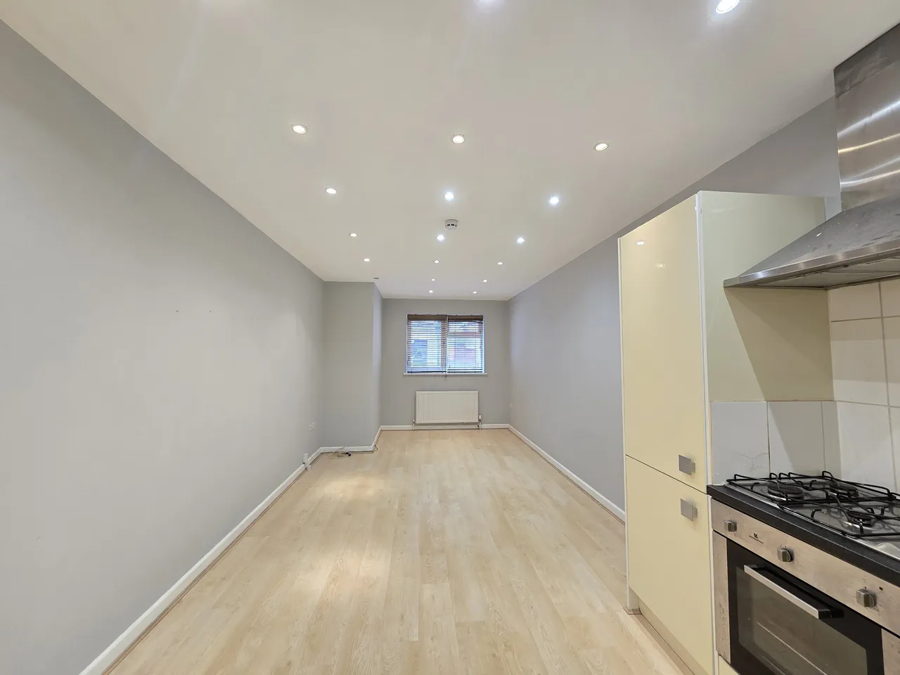 Finchley Road, Golders Green, NW11, photo 4