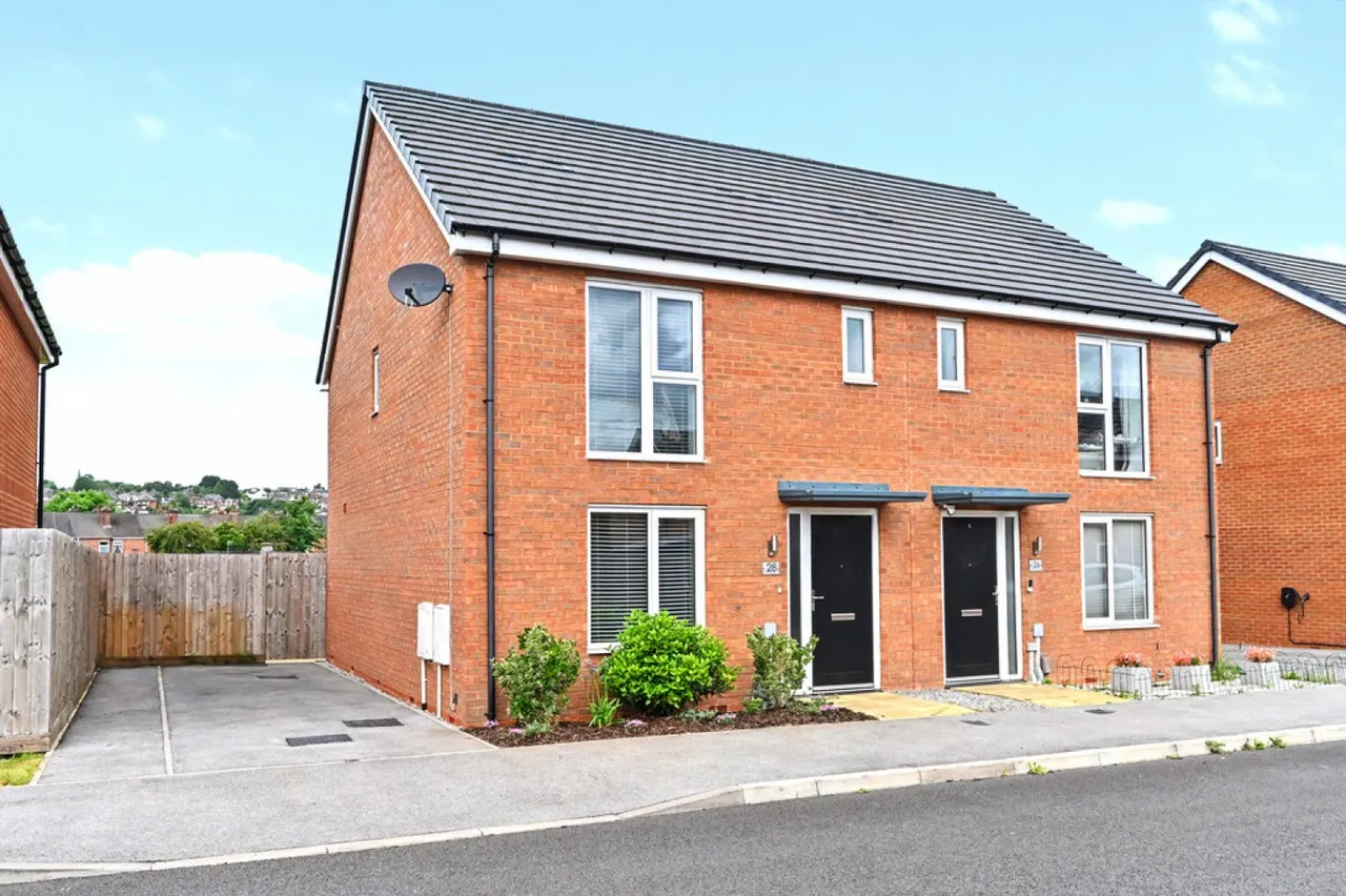 3 bed house for sale — Roy Brown Street, Stoke, Stoke-on-Trent
