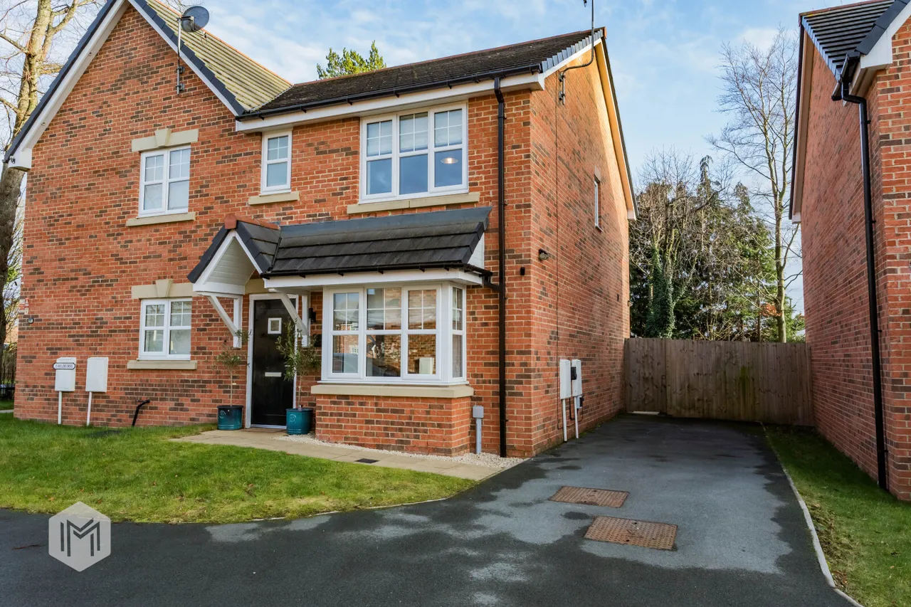 3 bed house for sale — Hollins Drive, Bolton, BL2 1DH