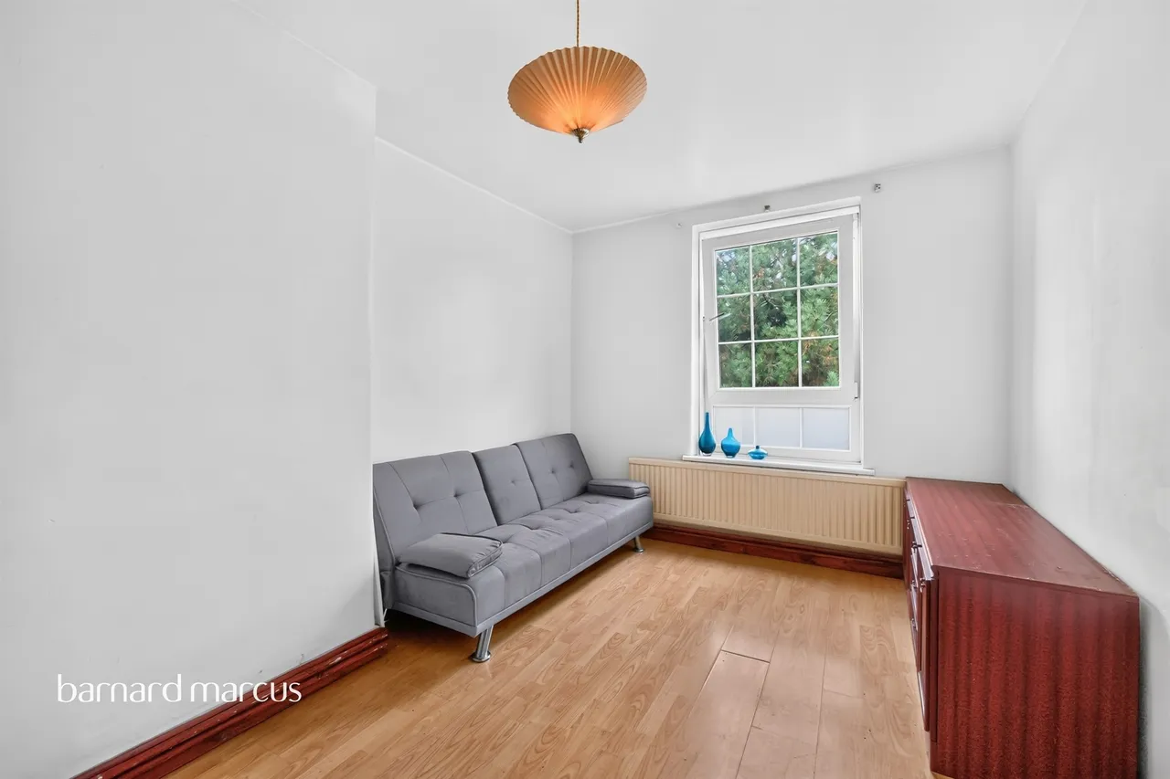Meadow Road, London, photo 3