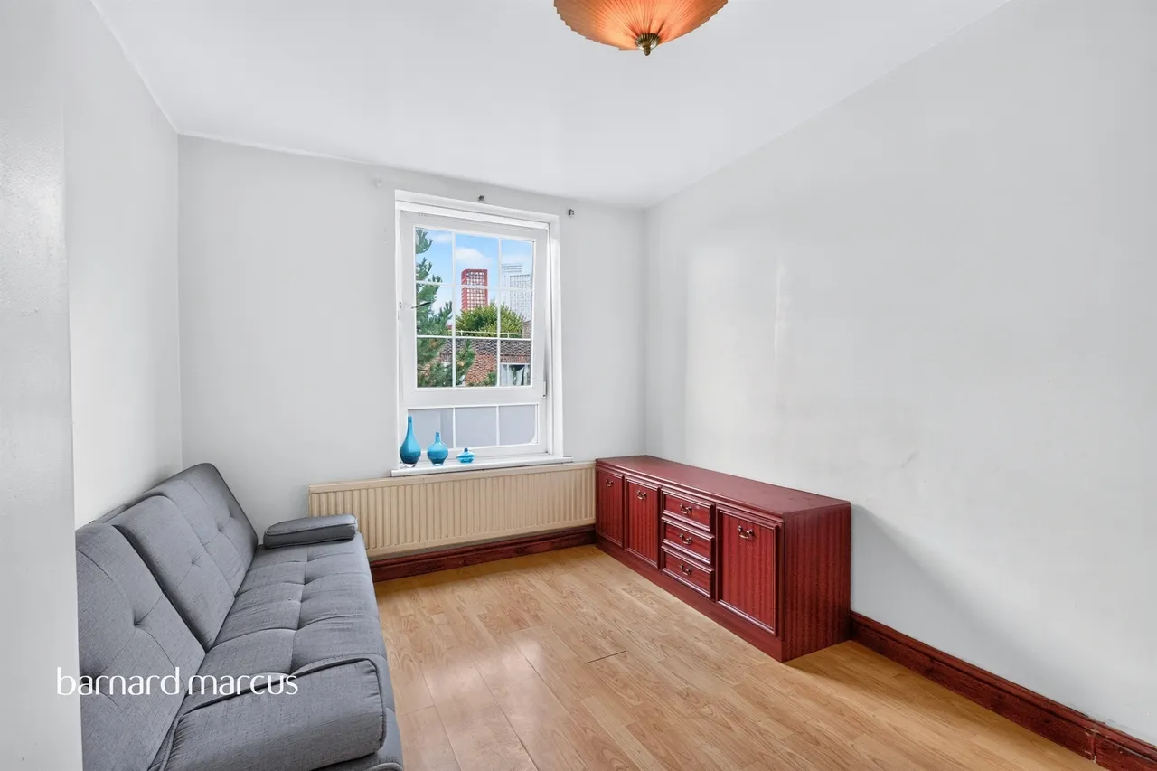 Meadow Road, London, photo 9