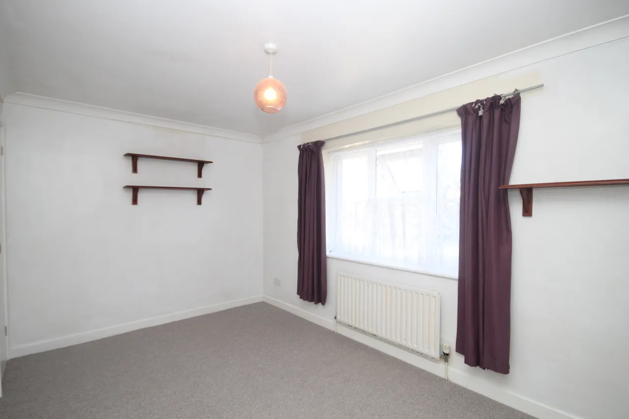 Costons Lane, Greenford, UB6, photo 9