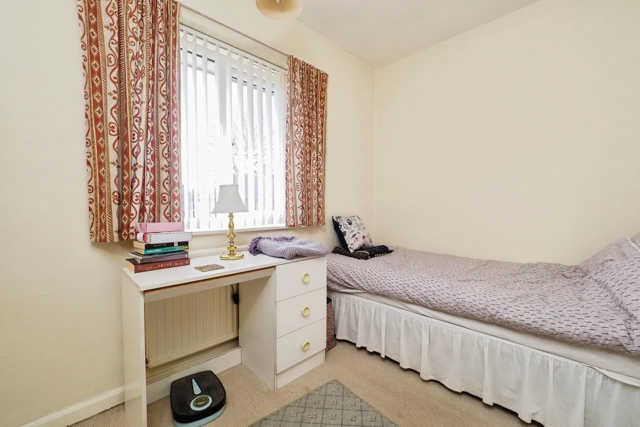 Larchdene Avenue, Wollaton, Nottingham, NG8, photo 12