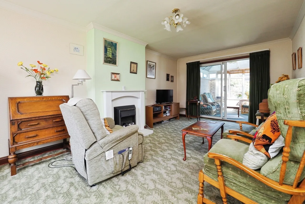 Larchdene Avenue, Wollaton, Nottingham, NG8, photo 7
