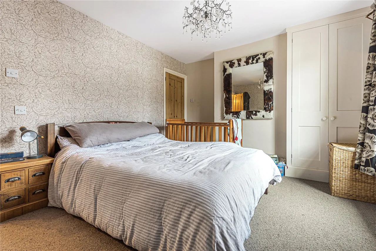 Priory Road, Hampton, TW12 2NS, photo 5