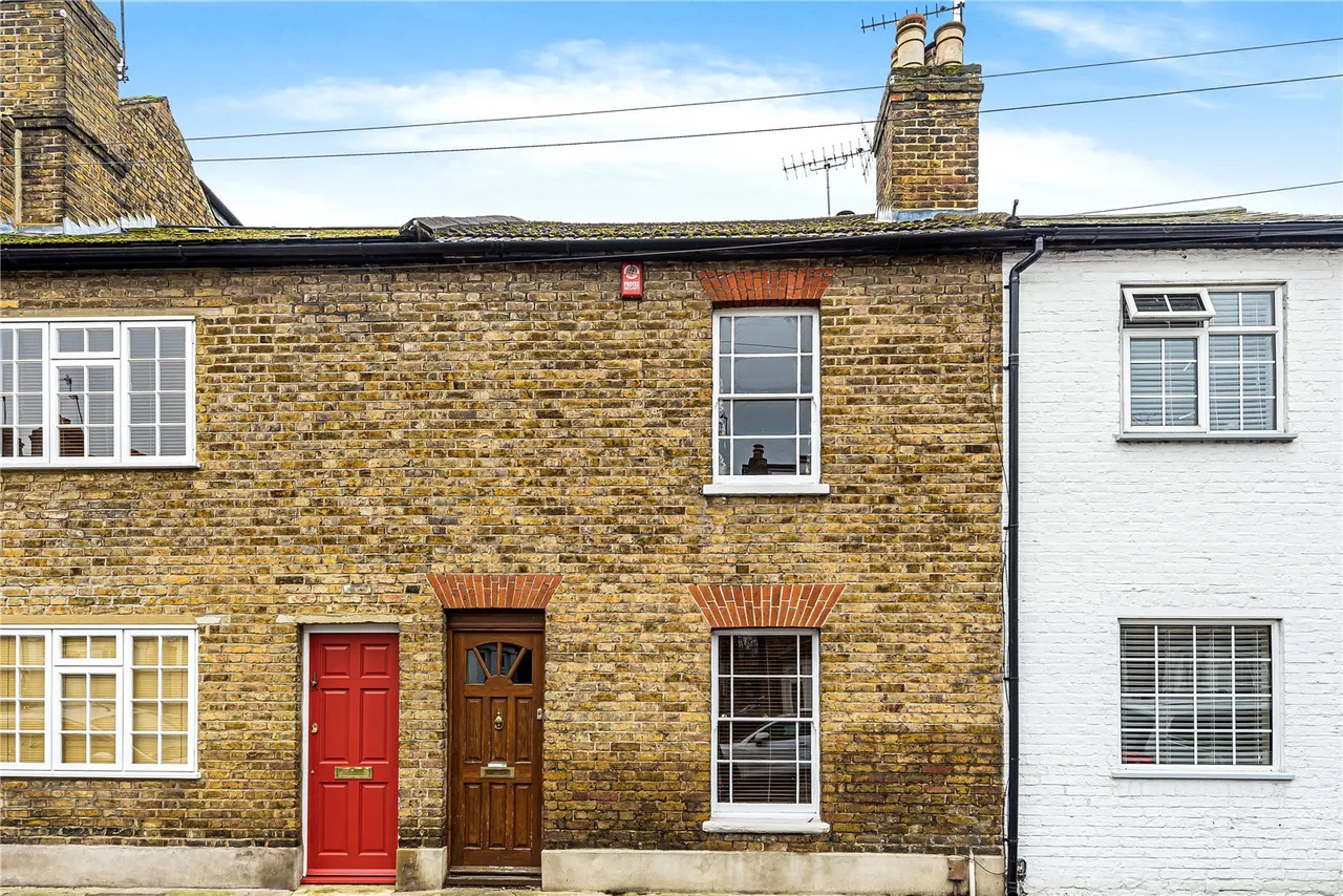 2 bed house for sale — Priory Road, Hampton, TW12 2NS