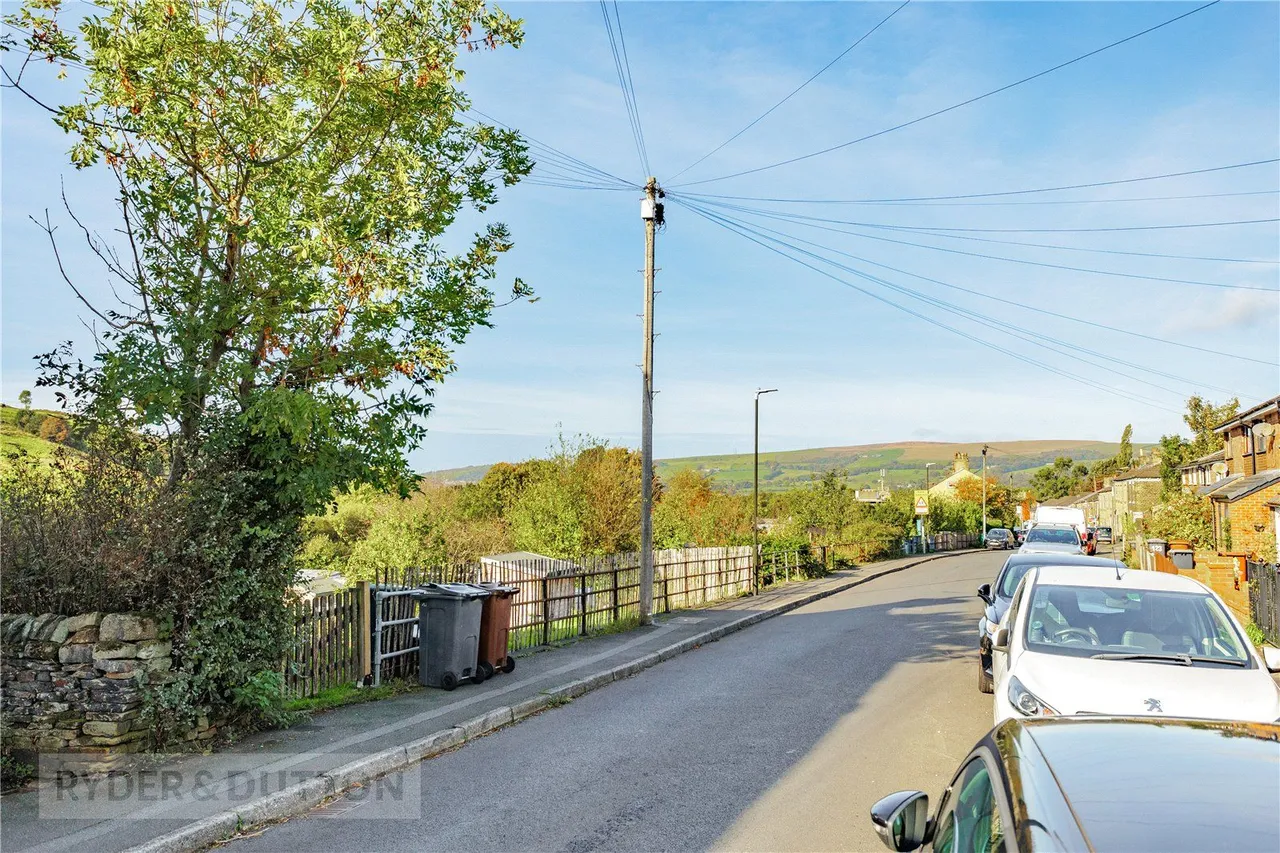 Platt Street, Padfield, SK13, photo 24