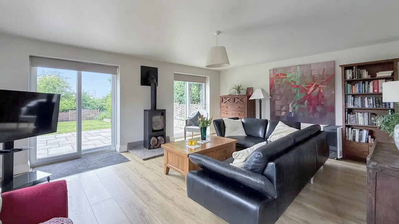 Fairwood Road, Dilton Marsh, photo 4