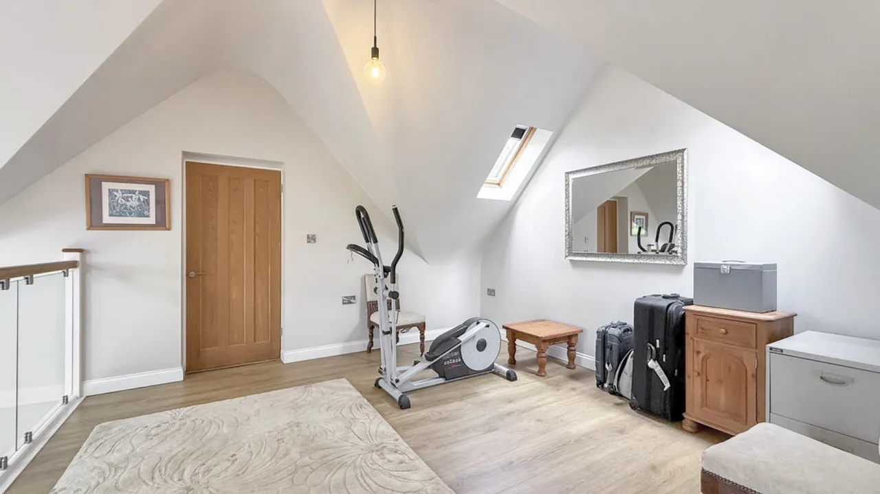 Fairwood Road, Dilton Marsh, photo 12
