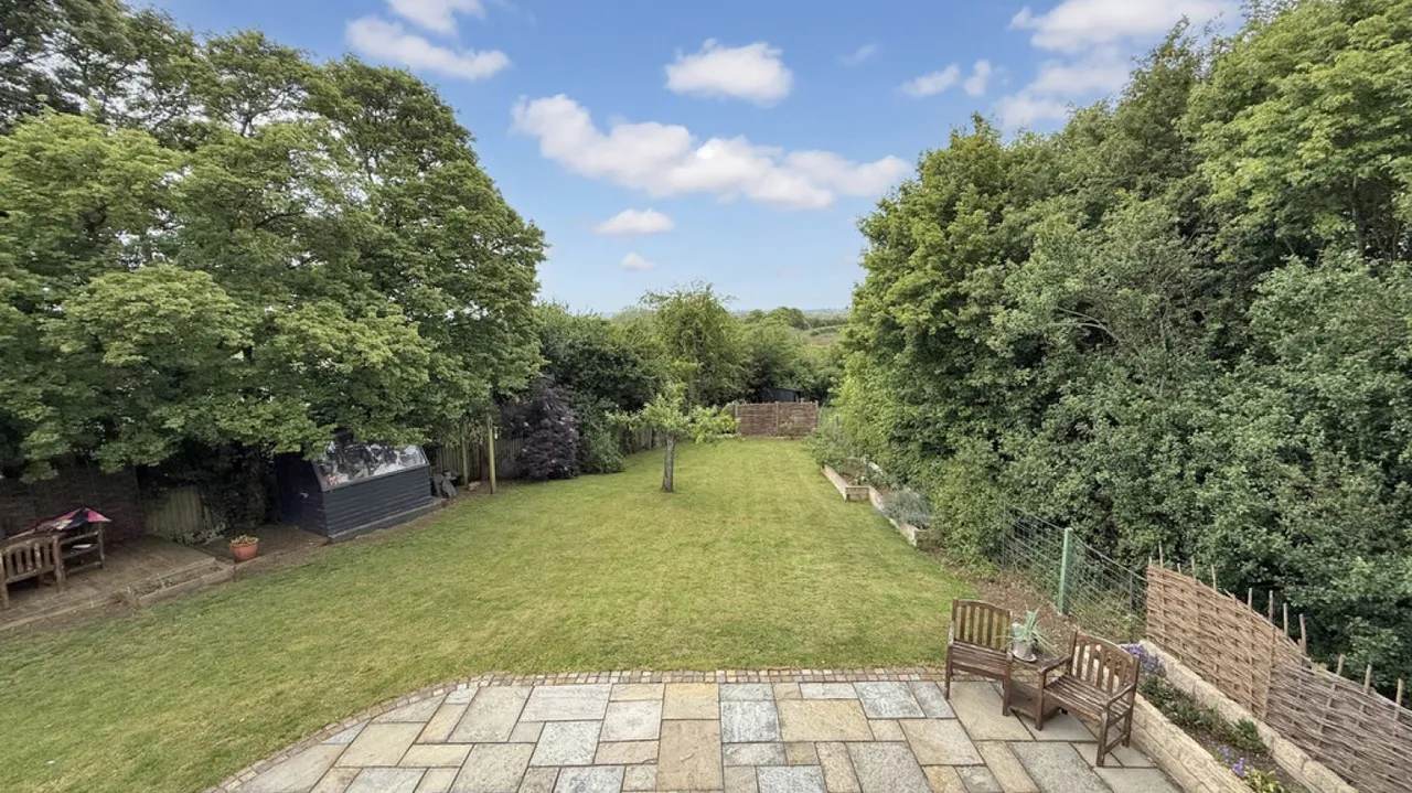 Fairwood Road, Dilton Marsh, photo 3