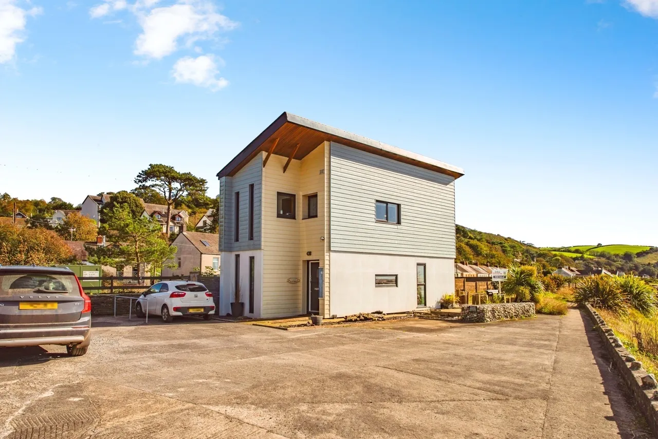 Ferryside, SA17, photo 2