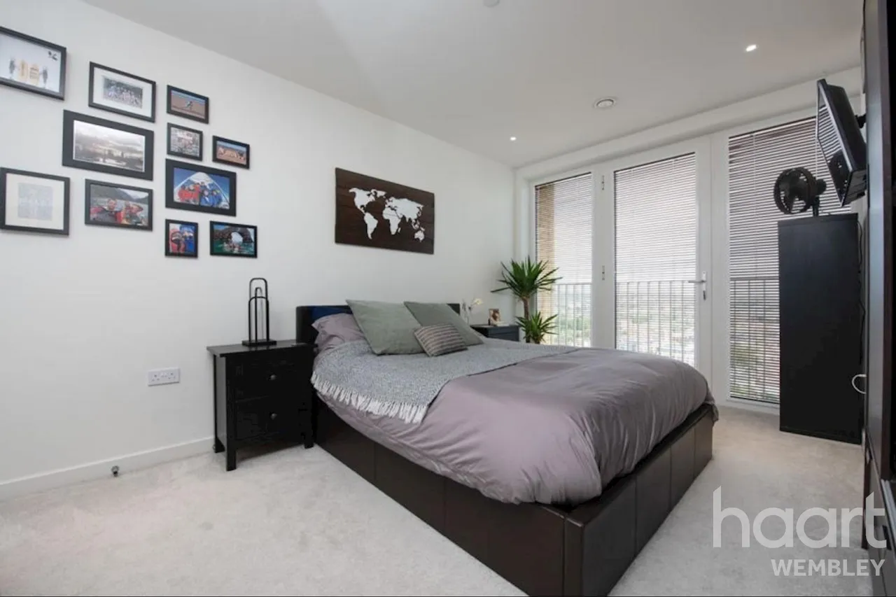 Hawfinch House, West Hendon Waterside, NW9, photo 5