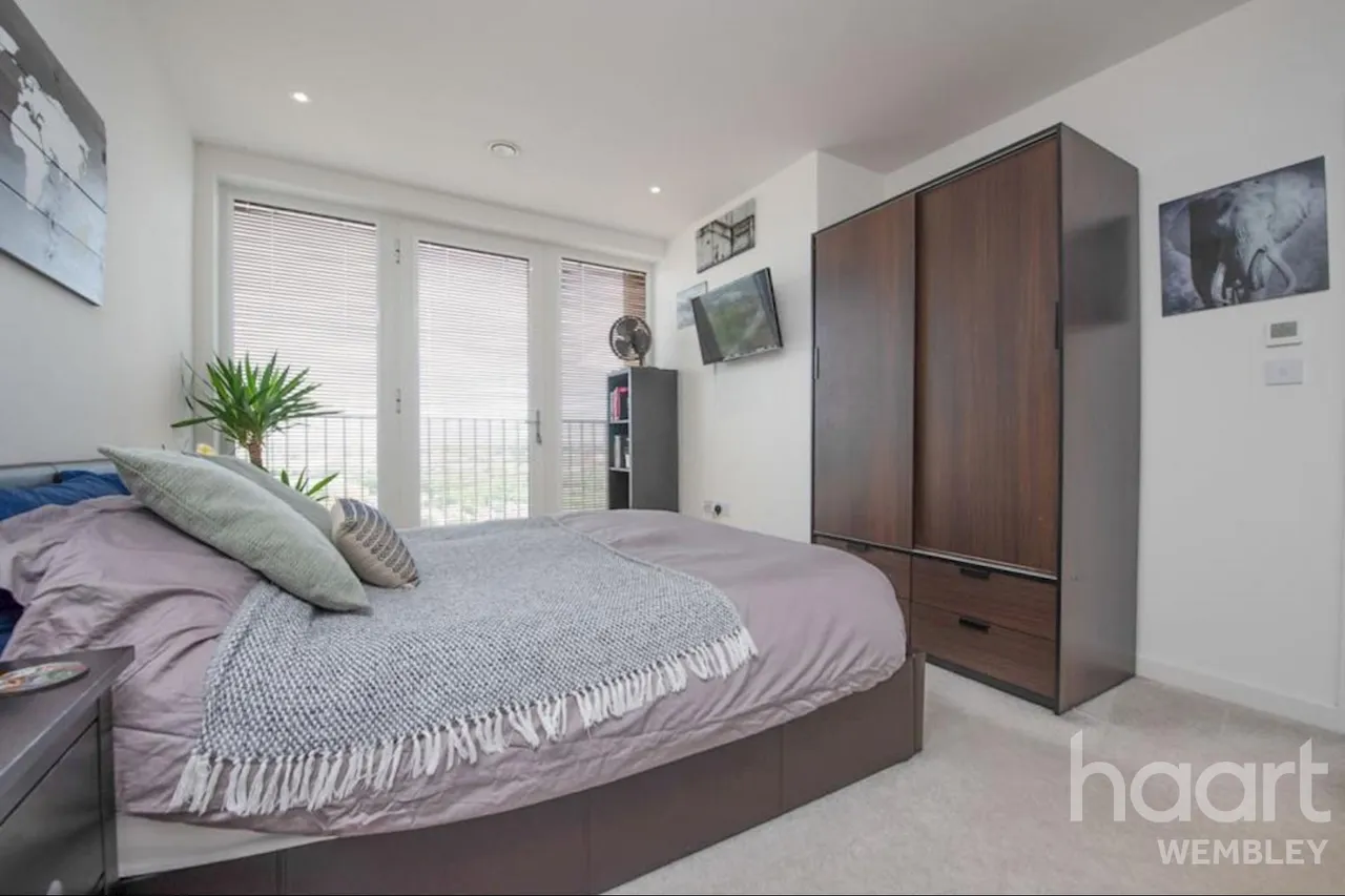 Hawfinch House, West Hendon Waterside, NW9, photo 6