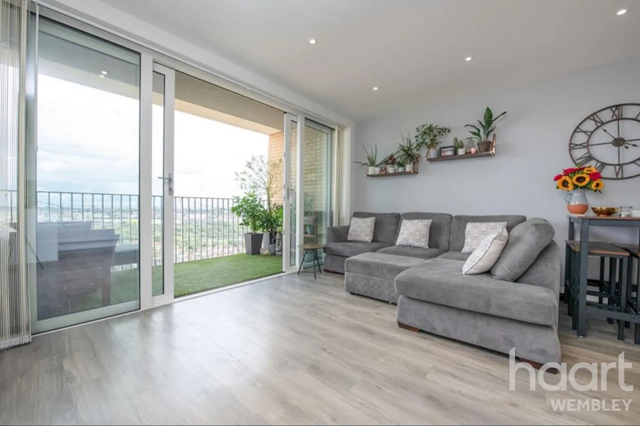 Hawfinch House, West Hendon Waterside, NW9, photo 3
