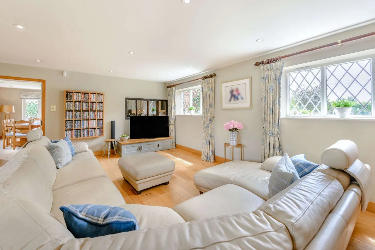 Ashes Lane, Hadlow, Tonbridge, TN11 0AN, photo 4