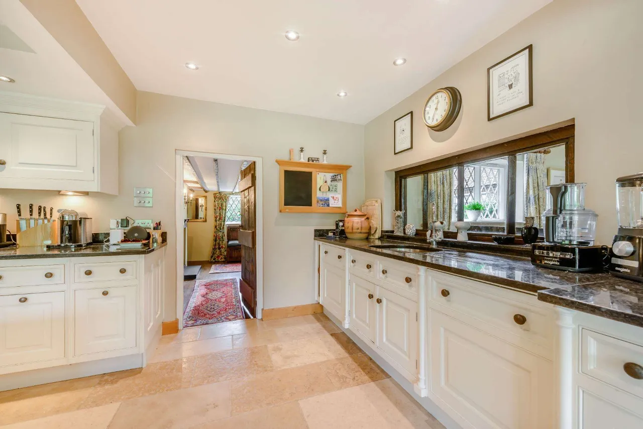 Ashes Lane, Hadlow, Tonbridge, TN11 0AN, photo 6
