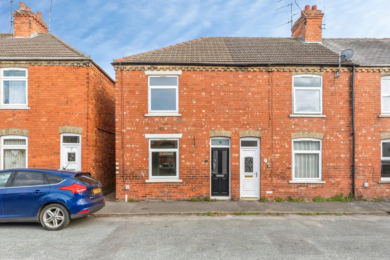 2 bed house for sale, Castle Terrace Road, Sleaford, NG34