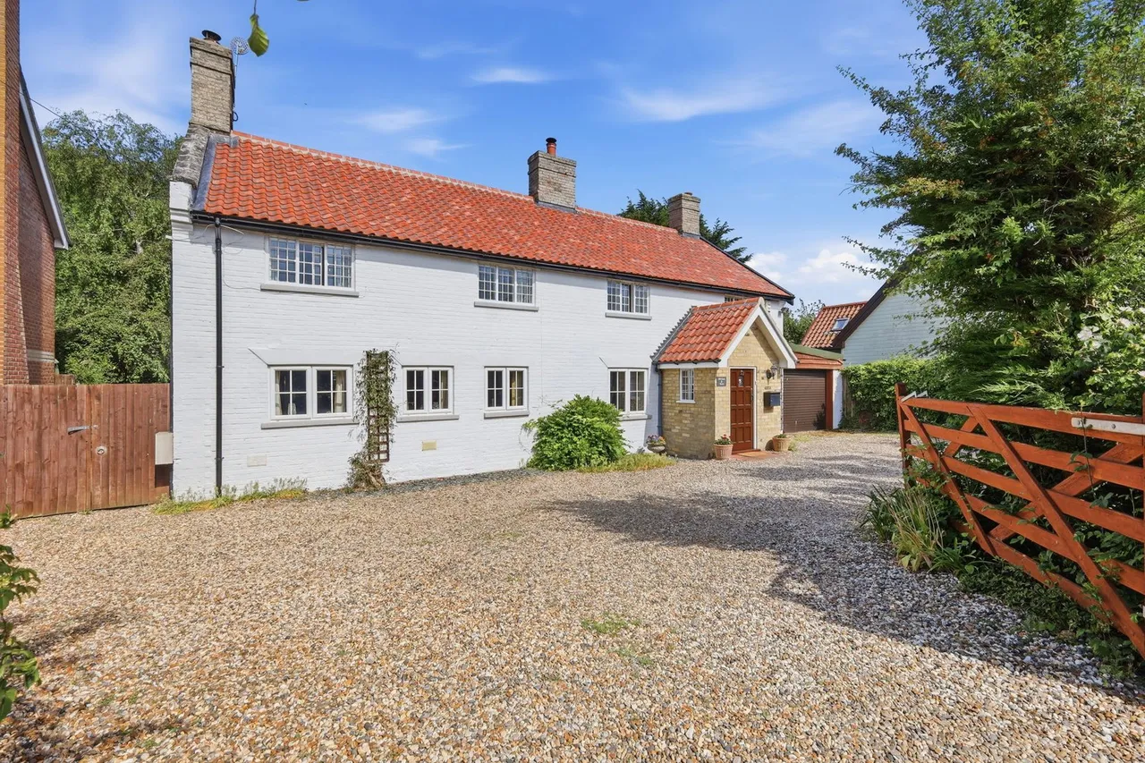 5 bed house for sale, Mill Road, Buxhall, IP14