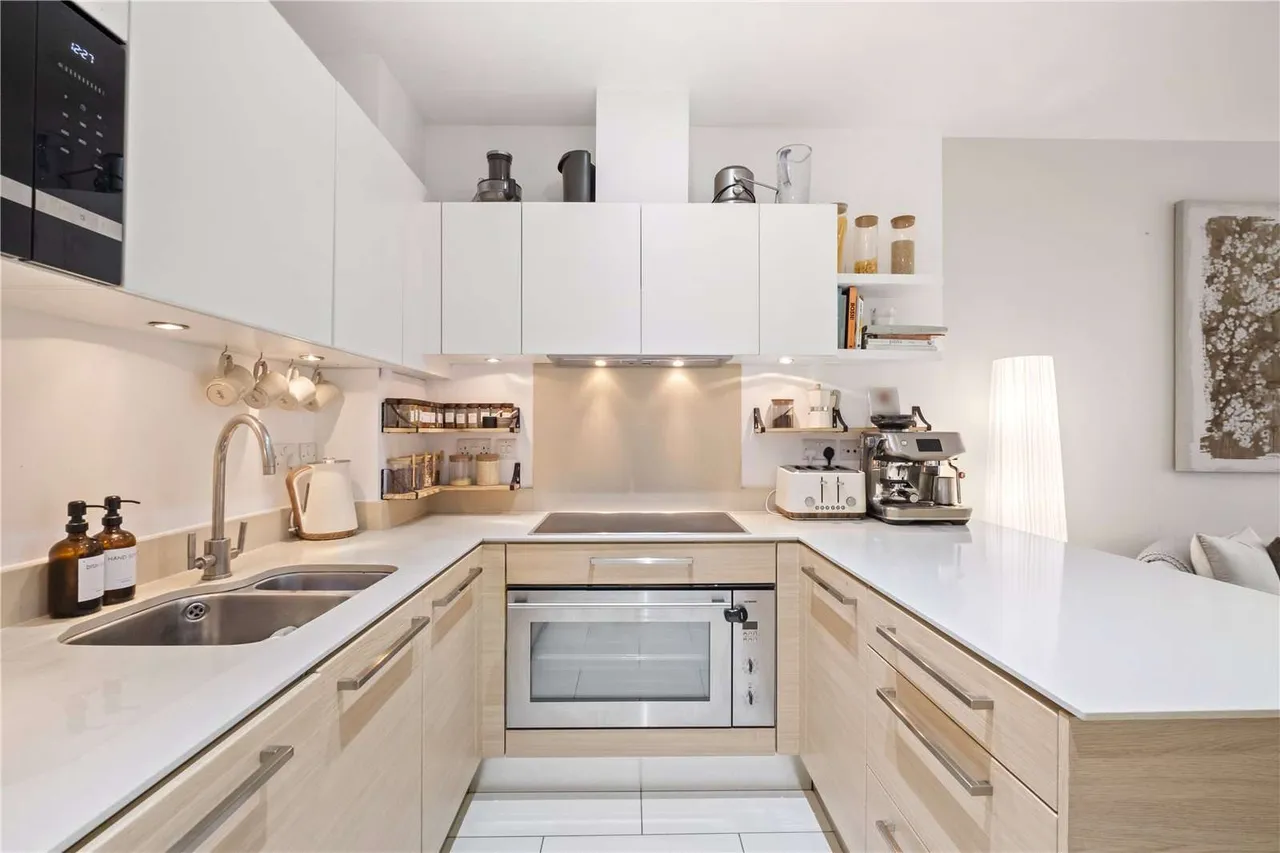 Ensign House, Juniper Drive, London, SW18 1TR, photo 4