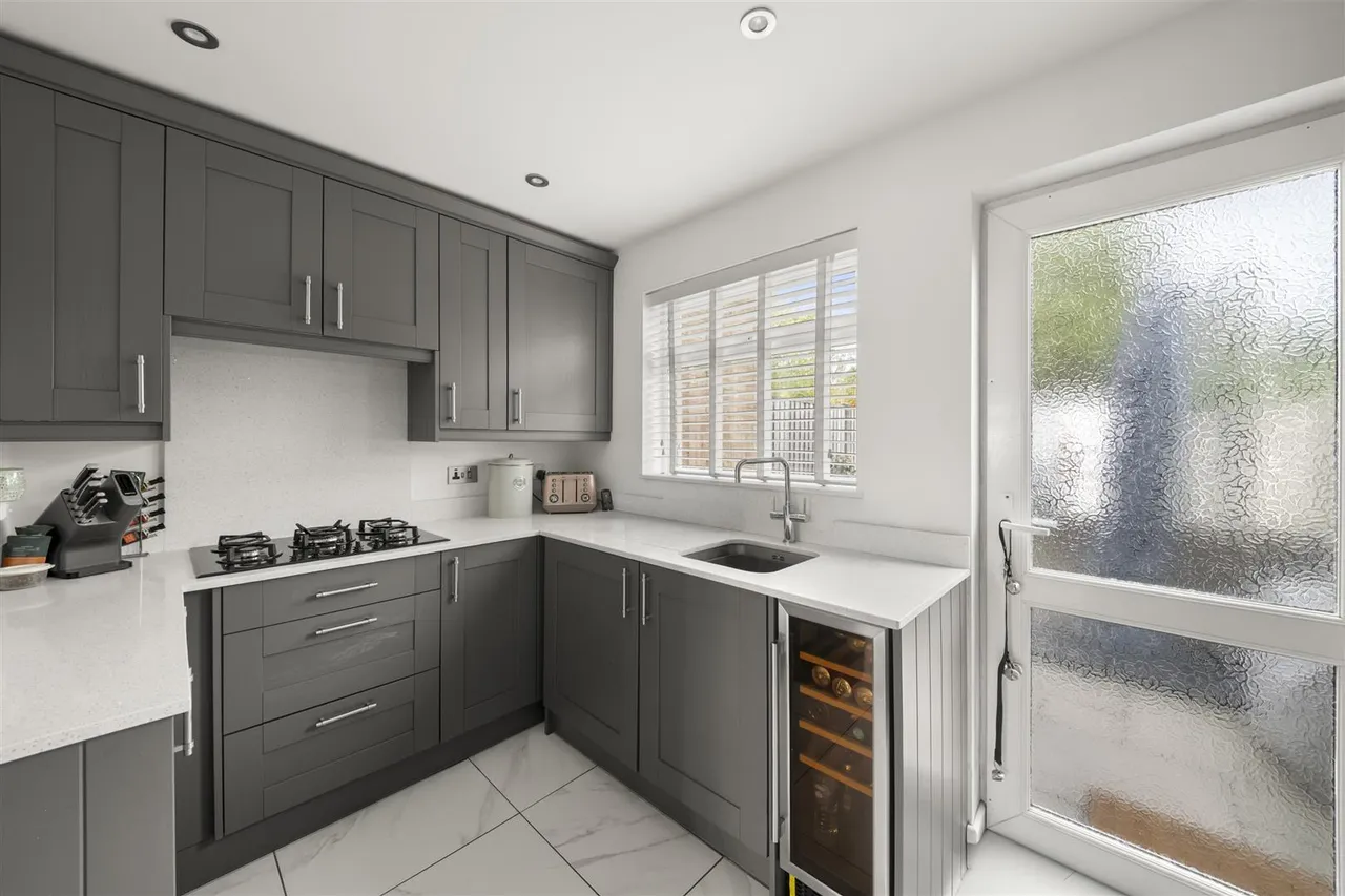 Triandra Way, Hayes, photo 5