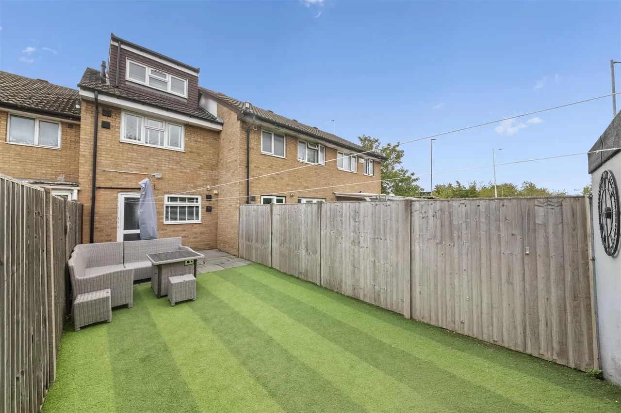 Triandra Way, Hayes, photo 12