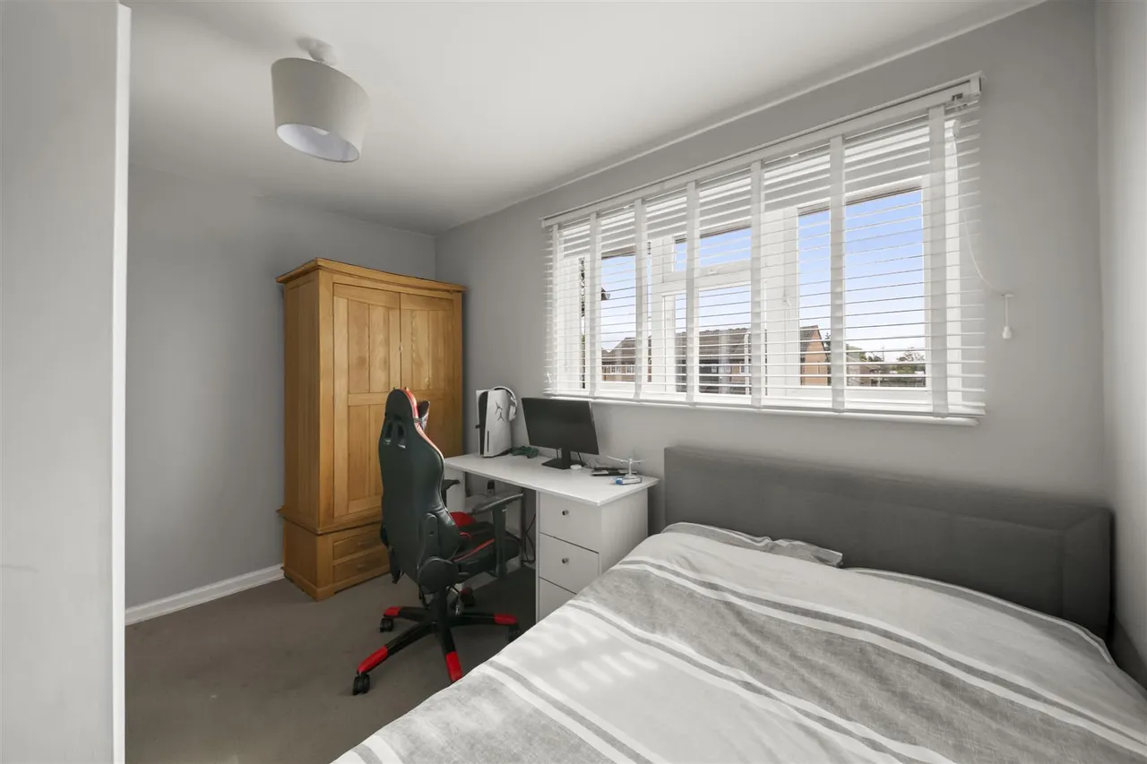 Triandra Way, Hayes, photo 9