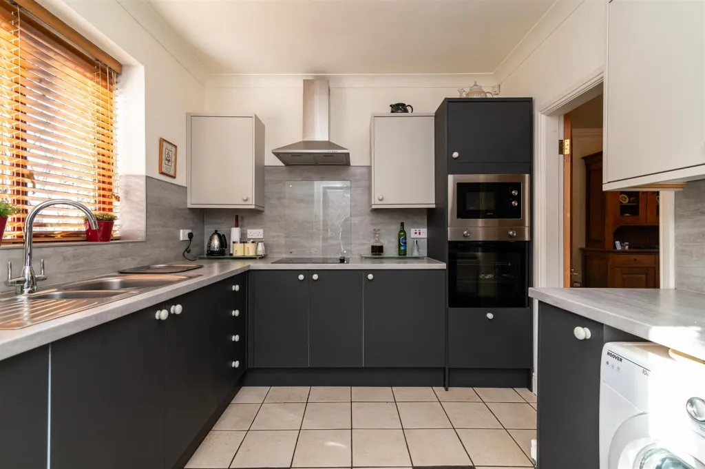 Blenheim Avenue, Lowdham, photo 6