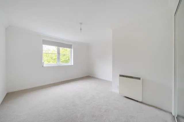 Guildford Road, Lightwater, GU18, photo 11