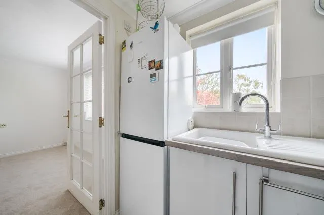 Guildford Road, Lightwater, GU18, photo 7