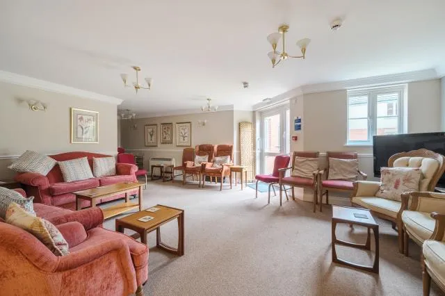 Guildford Road, Lightwater, GU18, photo 15
