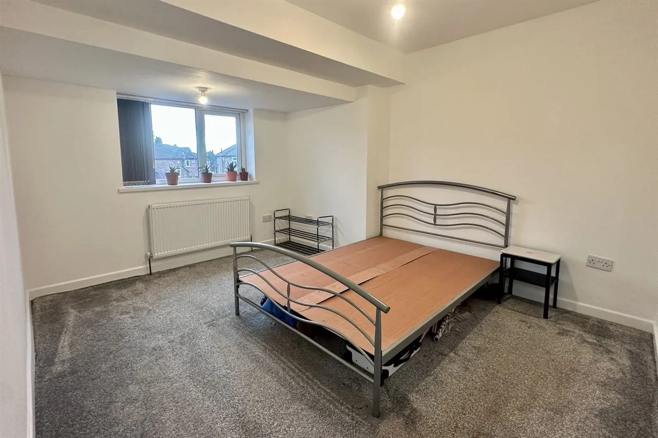 Saville Road, Cheadle, photo 17