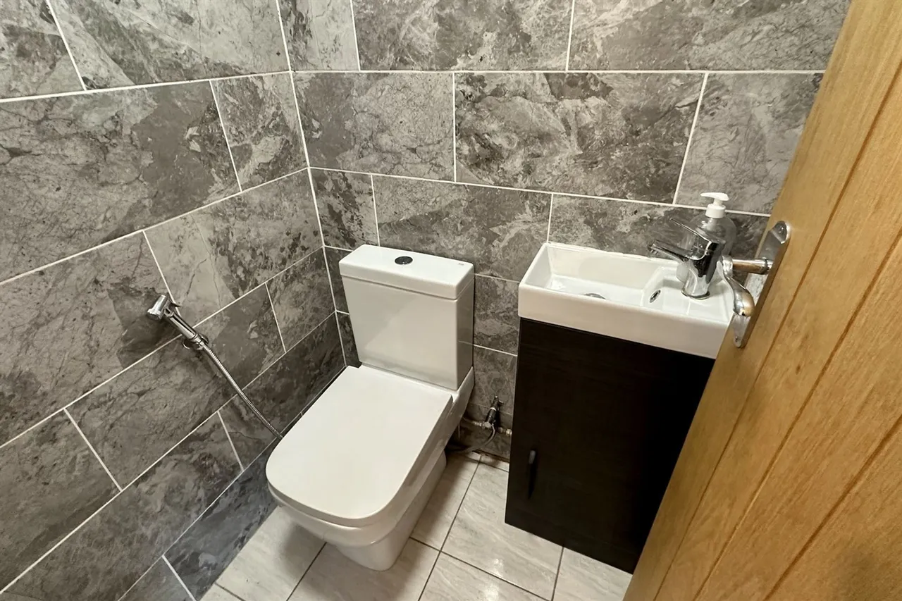 Saville Road, Cheadle, photo 10