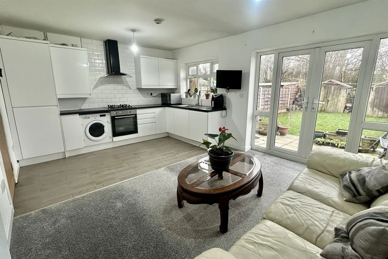 Saville Road, Cheadle, photo 4